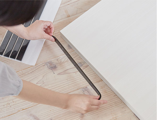 タックシートを貼る